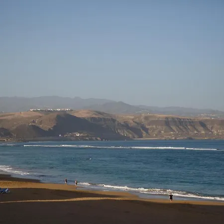 Frente A La Playa De Canteras S2